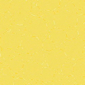 Polygon Ripples - White on Yellow