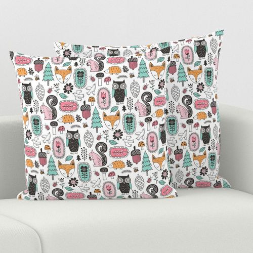 HOME_GOOD_SQUARE_THROW_PILLOW