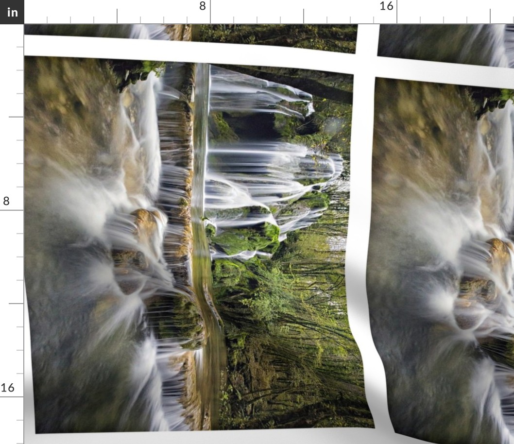 6 placemats  "waterfalls"