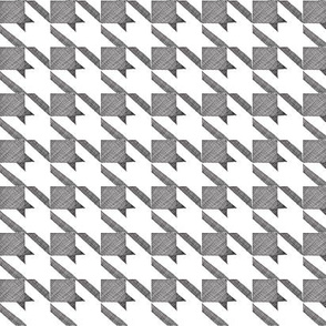 Sketchy black & white houndstooth-med