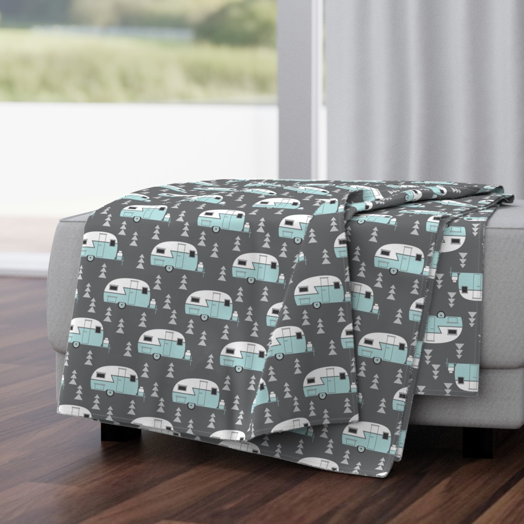 trailer vintage-turquoise on charcoal