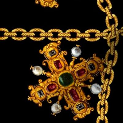 crosses crucifixes gold chains pearls gems jewels ruby rubies Sapphire Onyx Obsidian baroque gaudy jewelry neoclassical Victorian jewellery precious stones vintage retro antiques rococo     Chanel inspired