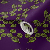 Rolling Rings of Leafy Links on Dark Purple