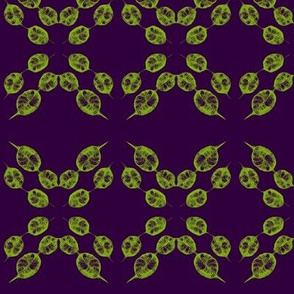 Rolling Rings of Leafy Links on Dark Purple