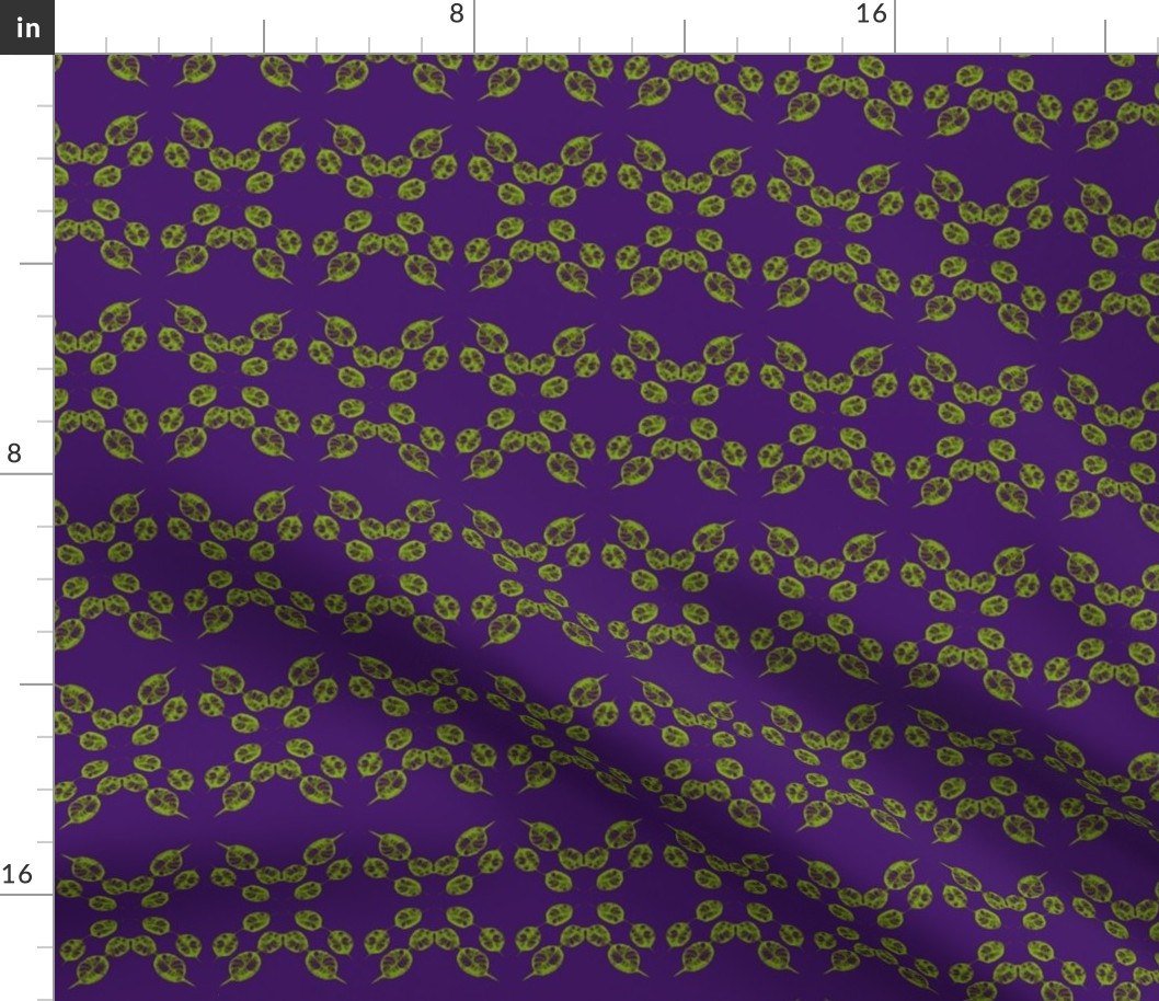 Rolling Rings of Leafy Links on Purple Grape - Small Scale