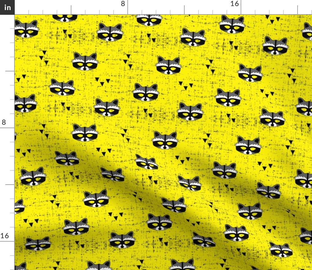 raccoon mask || yellow