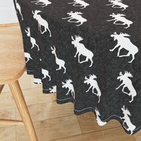 moose on dark grey linen (dark grey)