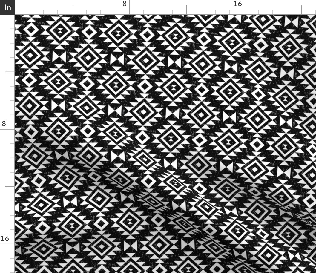 Textured Aztec - Black & White