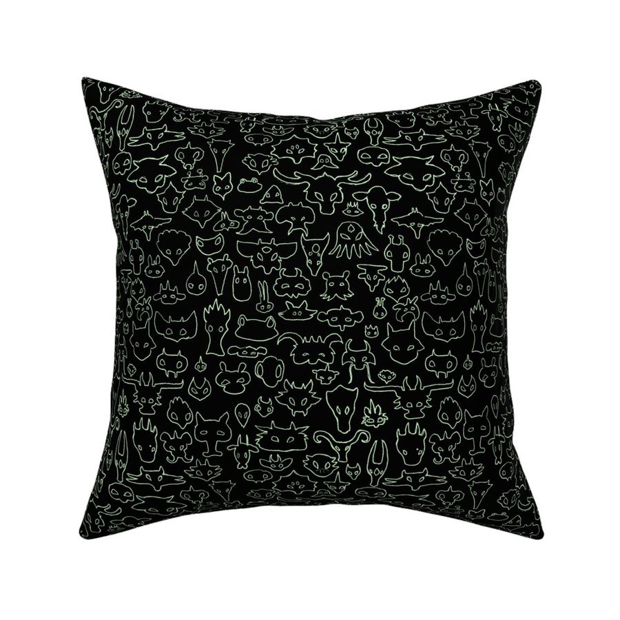 HOME_GOOD_SQUARE_THROW_PILLOW