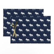 moose (small scale) || white on navy