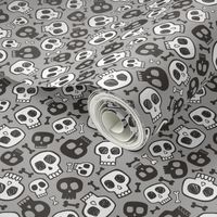 Skulls and Bones Halloween Black & White on Grey Tiny Small 0,75 inch