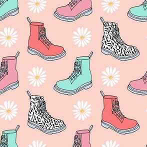 90s shoes // daisies nostalgia throwback vintage shoes boots