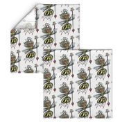 African American Queen Bee of Color, large scale, white black yellow red