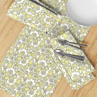 Cream and Sugar Daisies in yellow