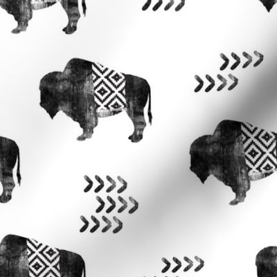 buffalo aztec - distressed || b&w