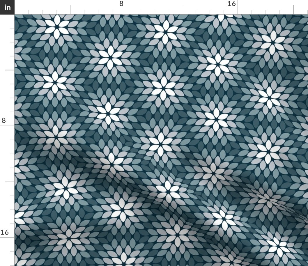 05710323 : R6Rlens4 : spoonflower0220