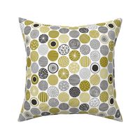 Dots Geometrical Patterned Black&White Gold Yellow