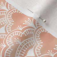 Scallop Lace Peach Gold