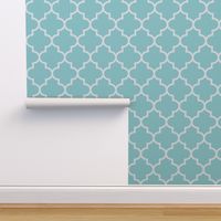 quatrefoil XL light teal