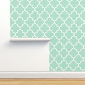 quatrefoil XL mint green