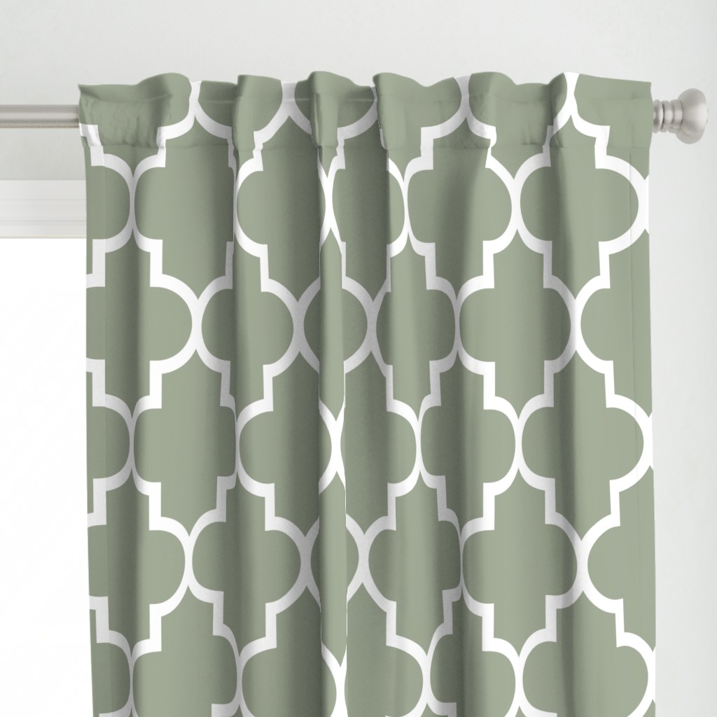 quatrefoil XL sage green