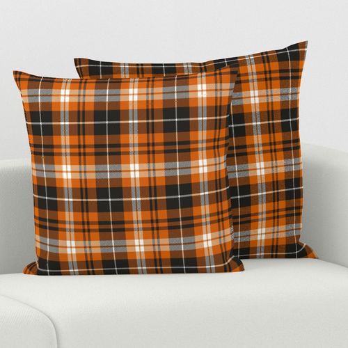 pumpkin spice plaid || soft black 