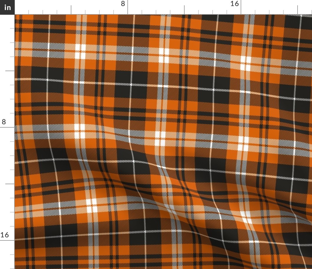 pumpkin spice plaid || soft black 