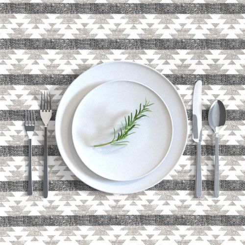 HOME_GOOD_RECTANGULAR_TABLE_CLOTH