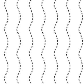 crazy garden ants stripe (please zoom)