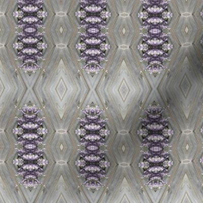 Jacaranda_Fence_Diamonds_Pattern