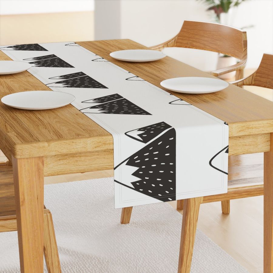 HOME_GOOD_TABLE_RUNNER