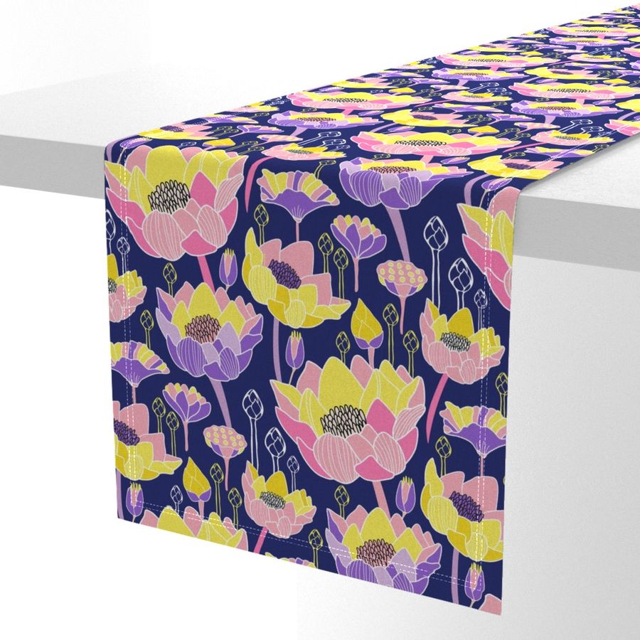 HOME_GOOD_TABLE_RUNNER