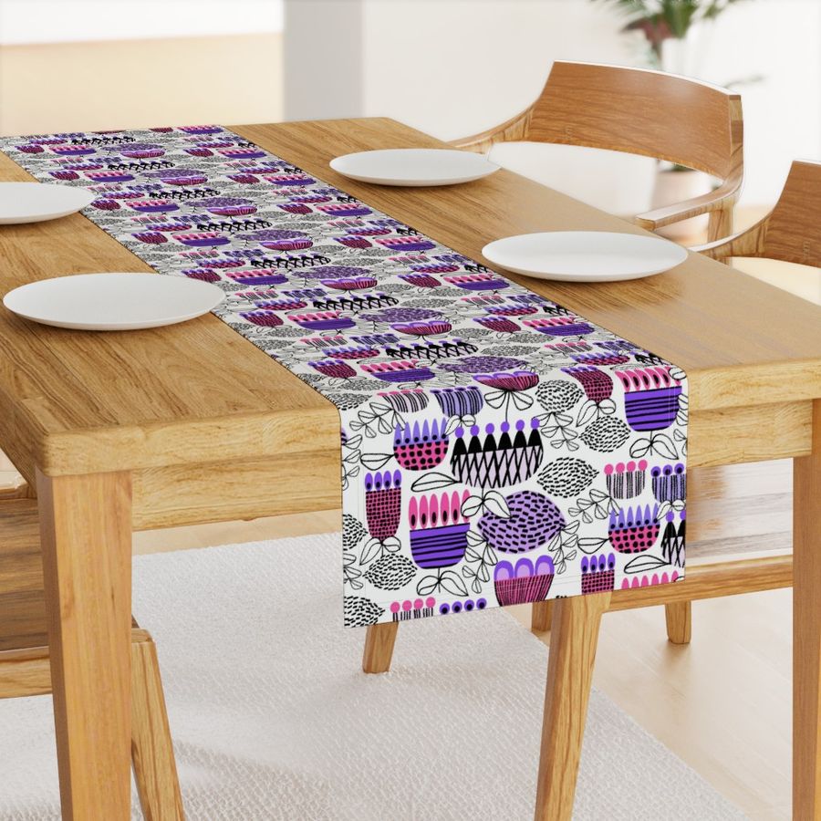 HOME_GOOD_TABLE_RUNNER