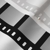 00585376 : film strip + gap