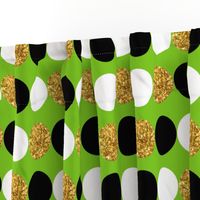 Dots in a row - Green Background