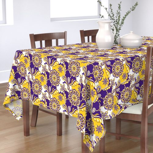 HOME_GOOD_RECTANGULAR_TABLE_CLOTH