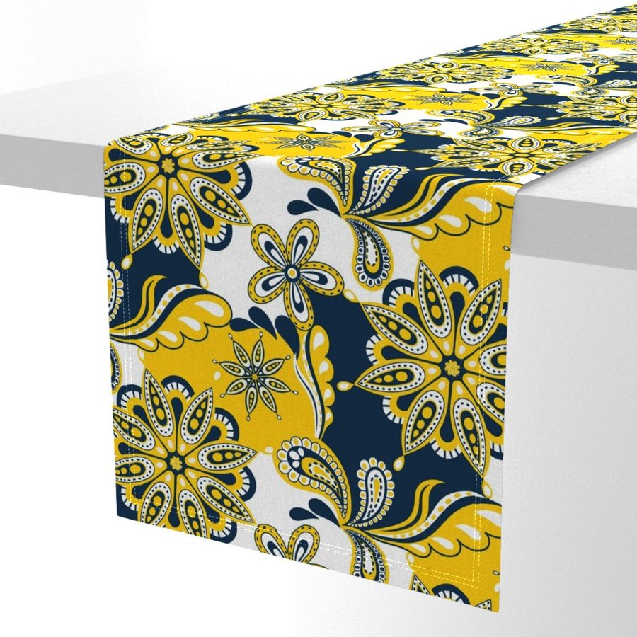 HOME_GOOD_TABLE_RUNNER