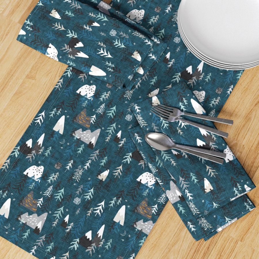 HOME_GOOD_TABLE_RUNNER