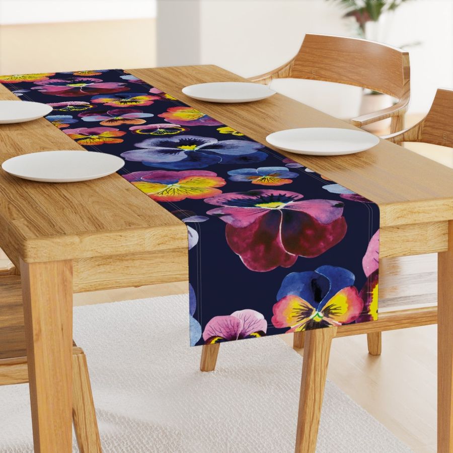 HOME_GOOD_TABLE_RUNNER