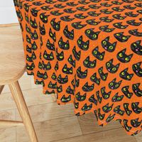 Cheeky Halloween cats with dots