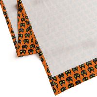 Cheeky Halloween cats with dots