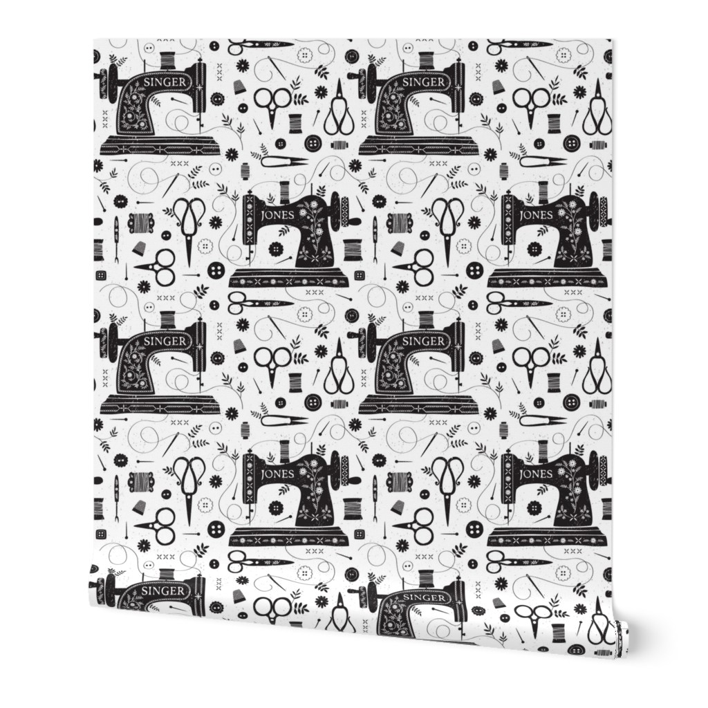 Sew Vintage // by petite_circus // sewing machine black and white