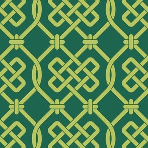 Green Celtic Knot Lattice