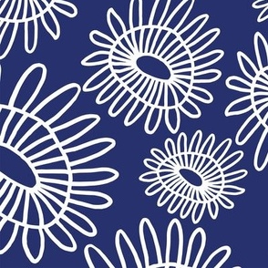 Daisy Lines Blue Medium