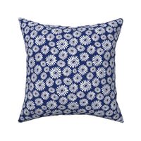 Daisy Blue Toss Small  - Blue