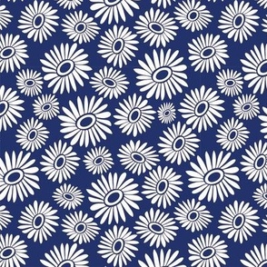 Daisy Blue Toss Small  - Blue