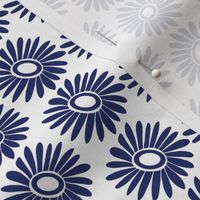 Daisy Checkers White & Blue Medium