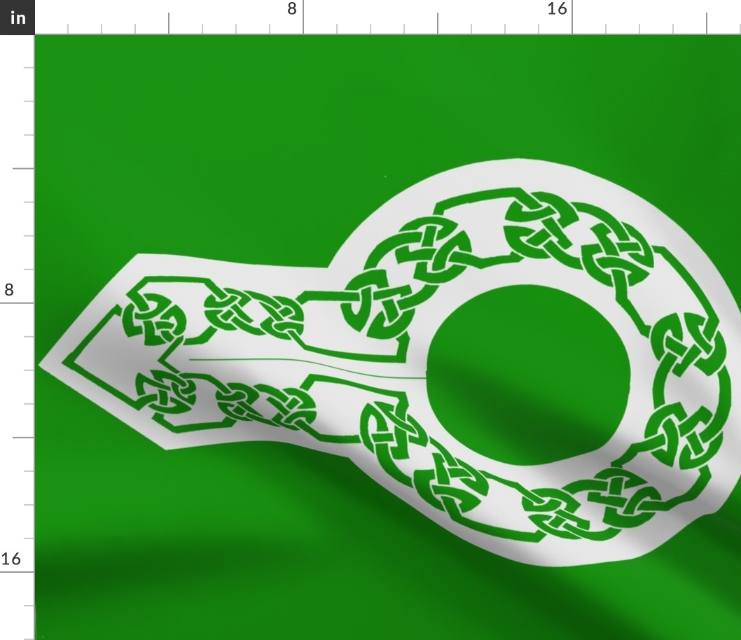 celt collar 1 green on silver