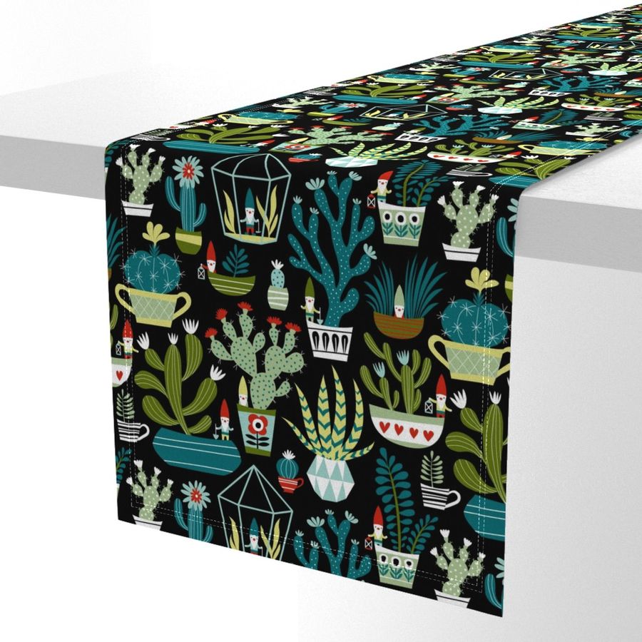 HOME_GOOD_TABLE_RUNNER