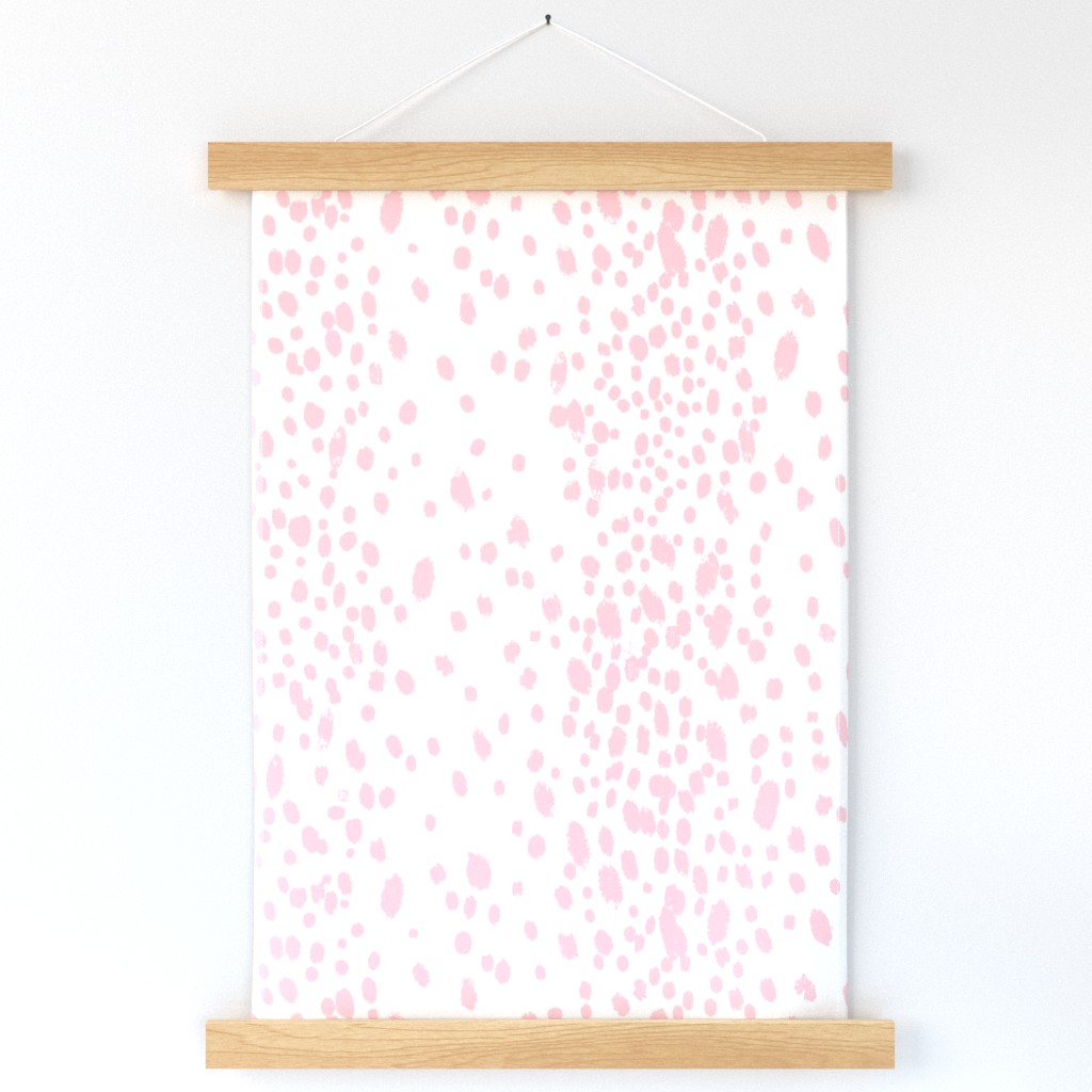 Dots in soft pink